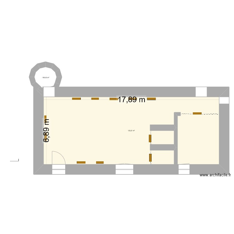 Le château. Plan de 2 pièces et 127 m2