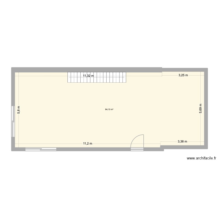 petr. Plan de 1 pièce et 84 m2