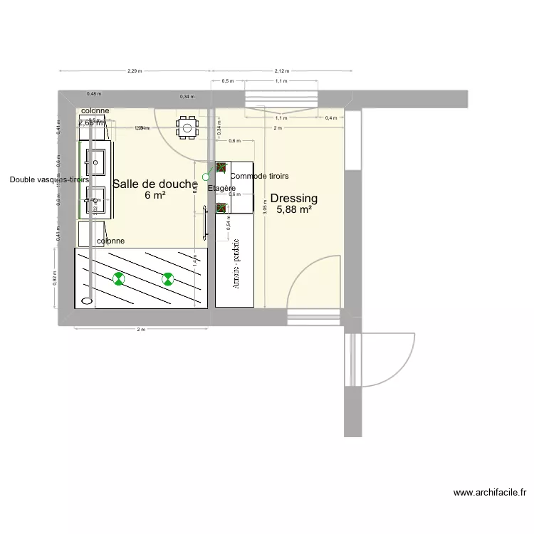 Salle de douche-dressing. Plan de 2  et 12 m²