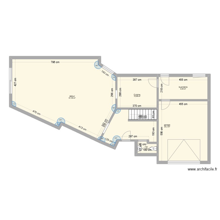 RDC briquetterie . Plan de 5 pièces et 115 m2
