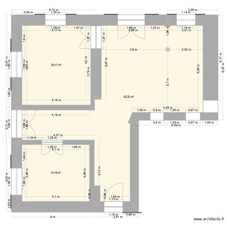 Rez de chaussée. Plan de 3 pièces et 87 m2