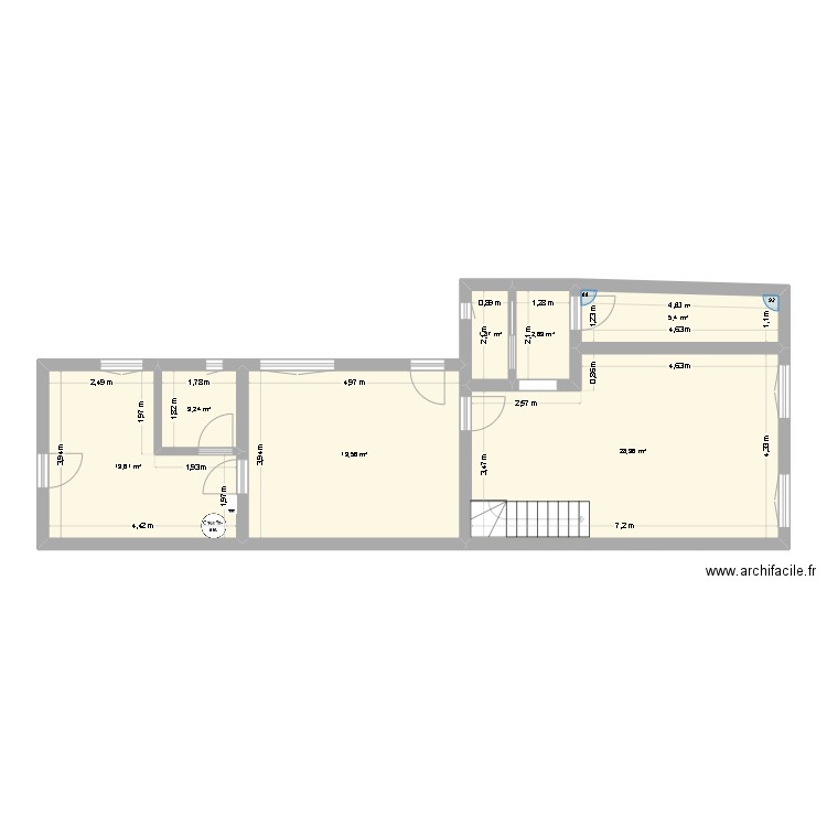 maison RDC. Plan de 7 pièces et 75 m2