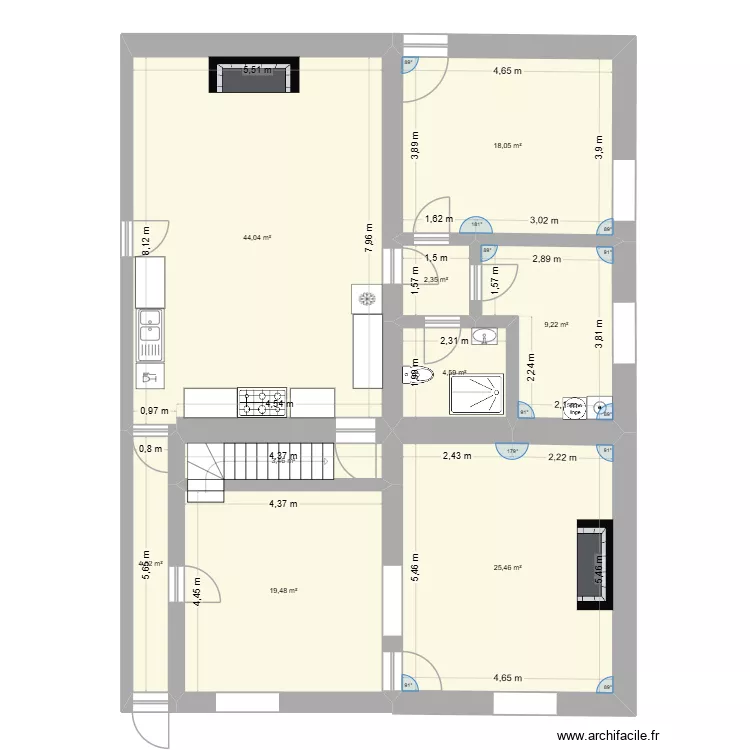 Maison chauffage RDC. Plan de 9 Pièces et 131 m²