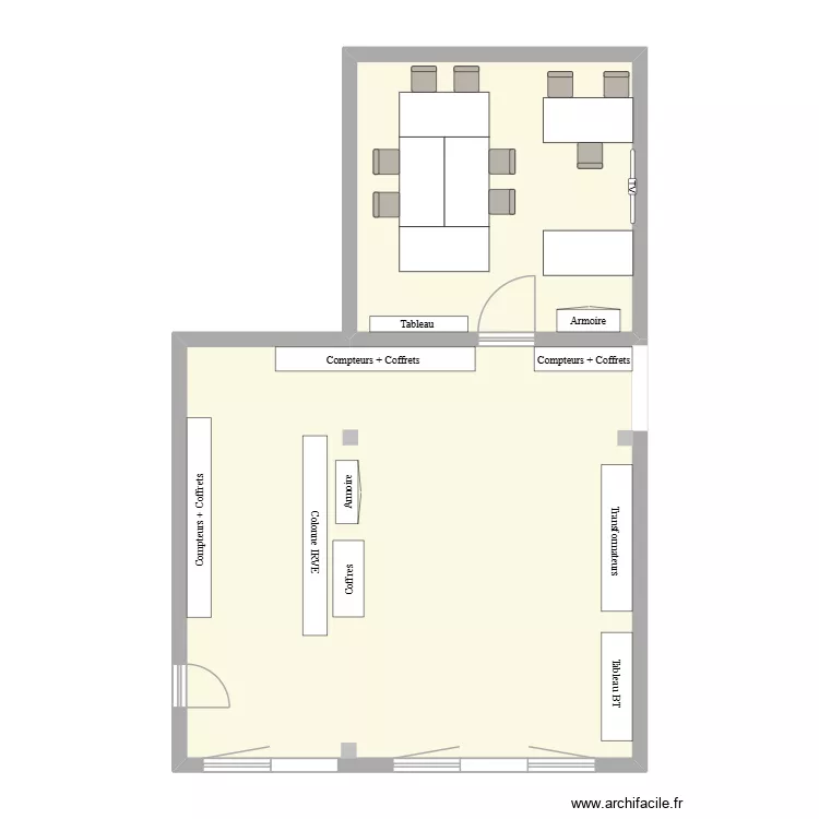 Salle es'form avant. Plan de 2 et 89 m² Salle es'form avant. Plan de 2 et 89 m²