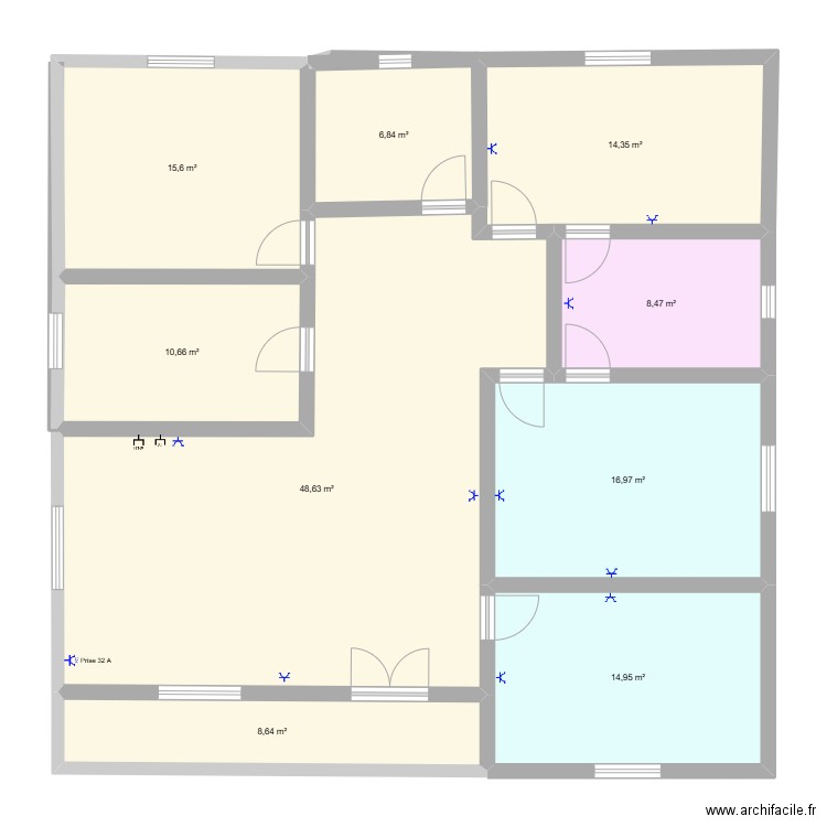 MAISON familiale. Plan de 9 pièces et 145 m2