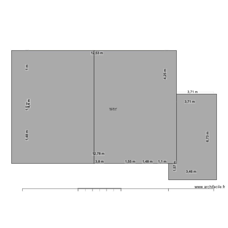 Apollinaire. Plan de 1 pièce et 142 m2
