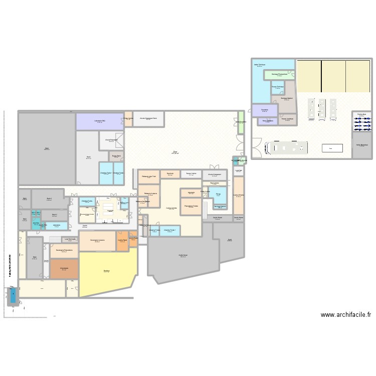 TBC RDC - Réaménagement. Plan de 75 pièces et 3048 m2