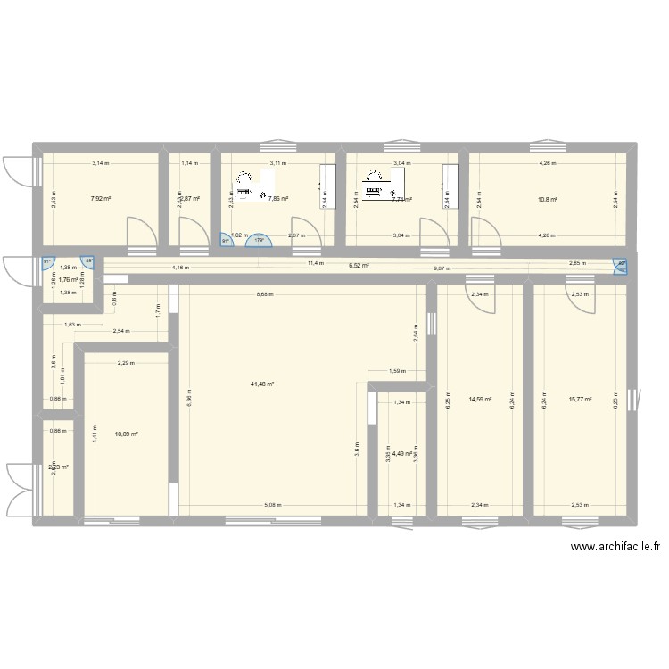 MICROCRECHE. Plan de 13 pièces et 134 m2