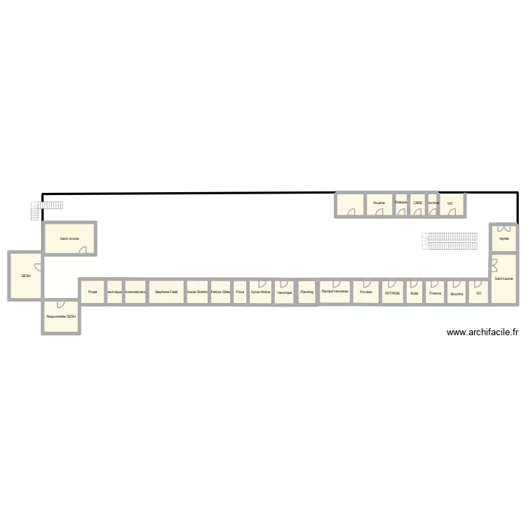 couloir. Plan de 28  et 228 m²