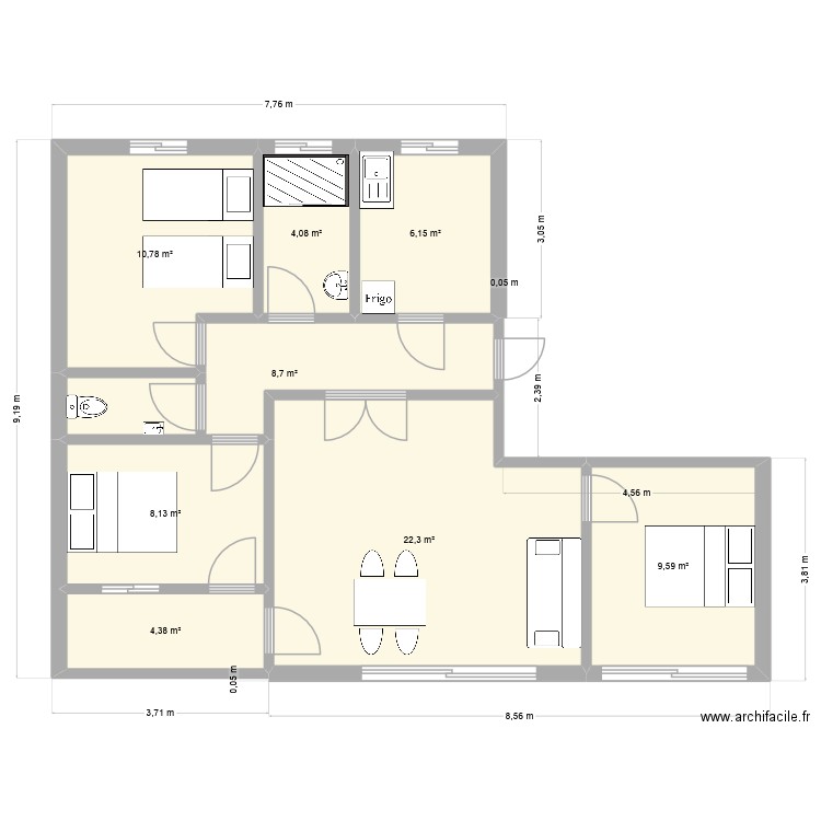 laredo. Plan de 8 pièces et 74 m2