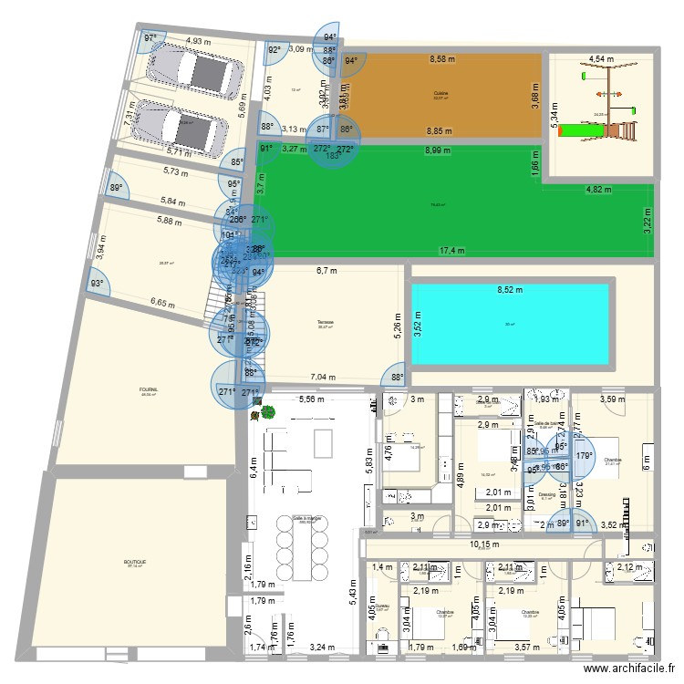 soucy 6 2025. Plan de 38 pièces et 647 m2