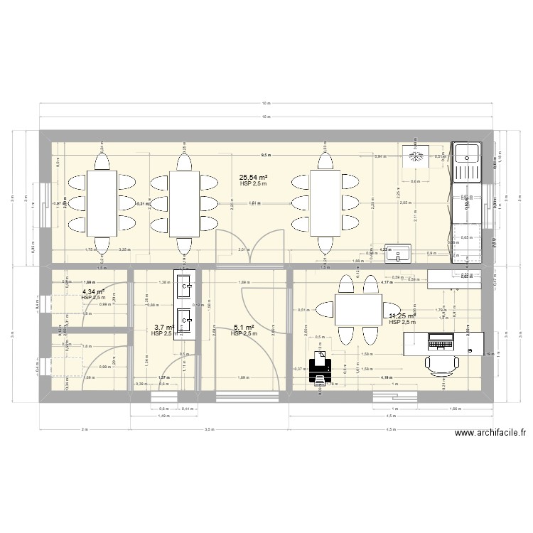Local. Plan de 5 pièces et 50 m2