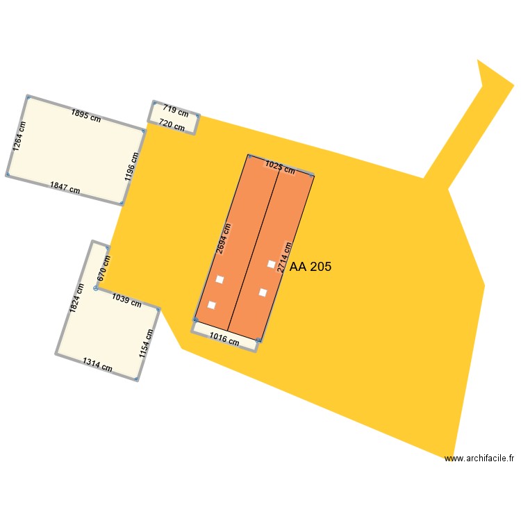 DP2. Plan de 4 pièces et 721 m2