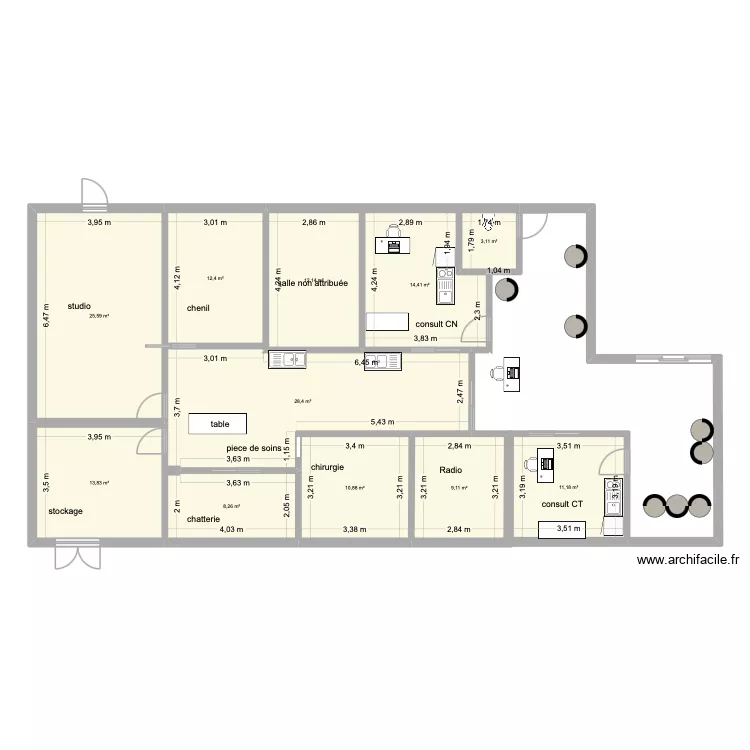 clinique en longueur. Plan de 11 Pièces et 149 m²