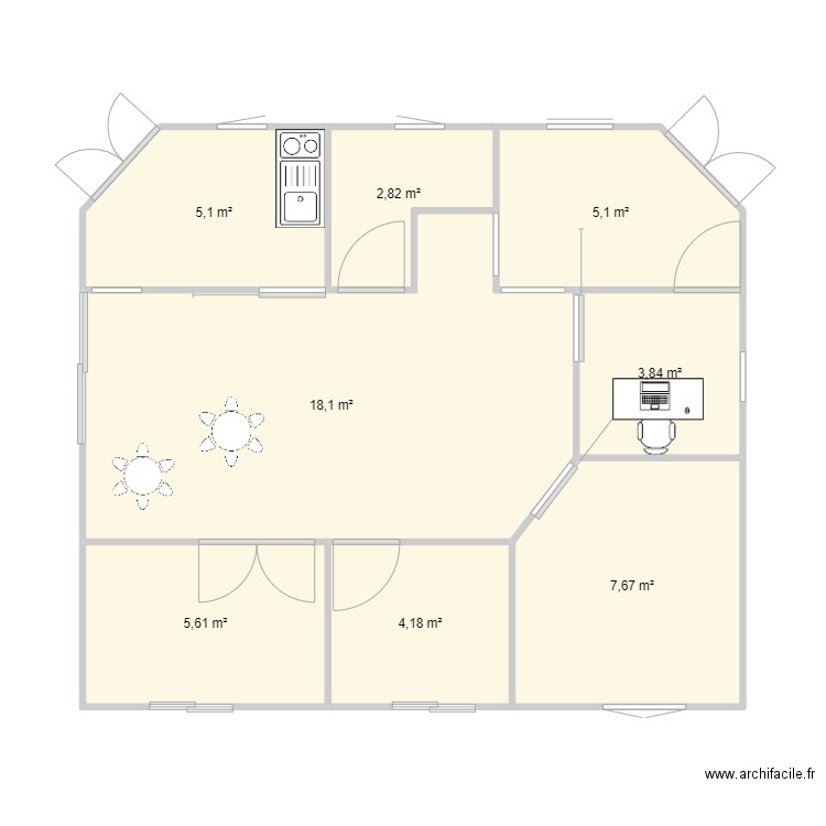 creche. Plan de 8 pièces et 52 m2