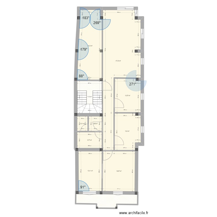 Houssam cosmetic. Plan de 17 pièces et 162 m2