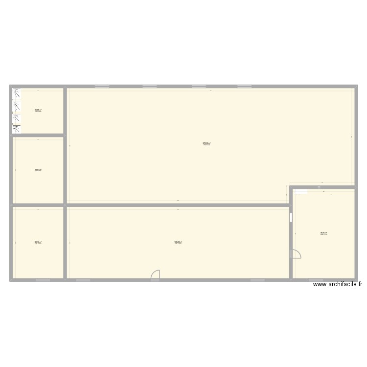 cantre. Plan de 6 pièces et 550 m2