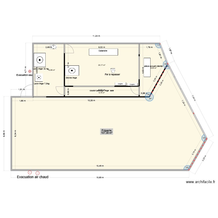 Local Le Confluent/friperie/ Blanchisserie. Plan de 5 pièces et 158 m2