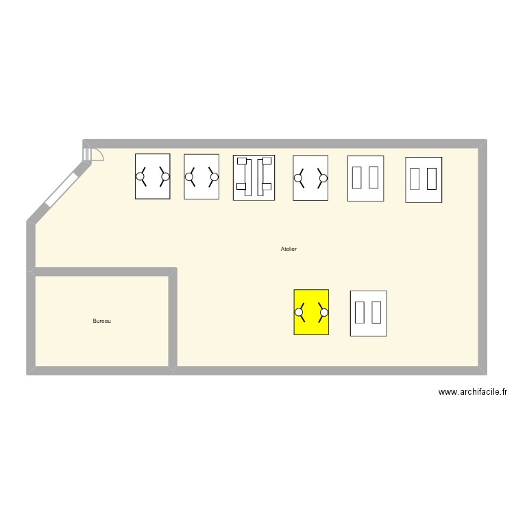 garage. Plan de 2 pièces et 96 m2