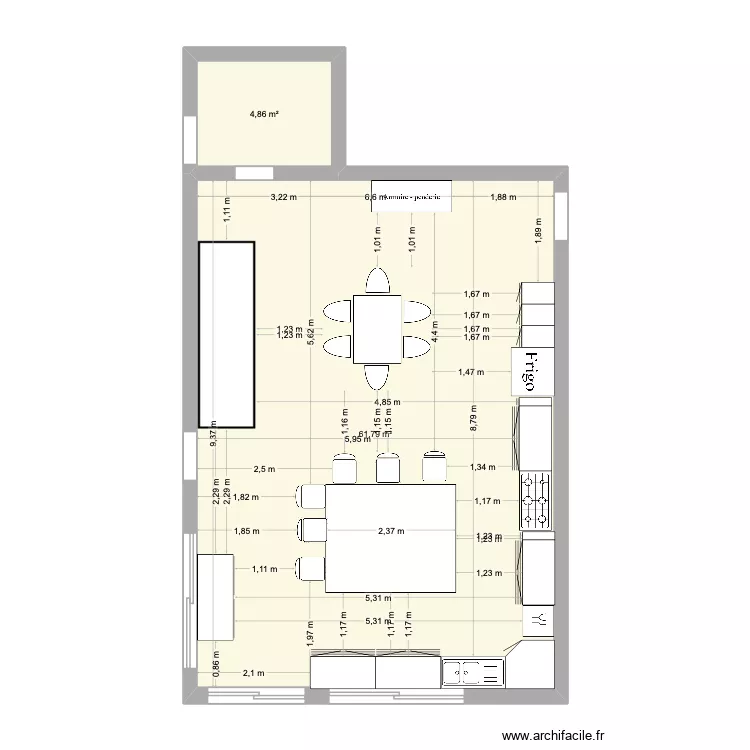 cuisine st maxime23. Plan de 2  et 67 m²