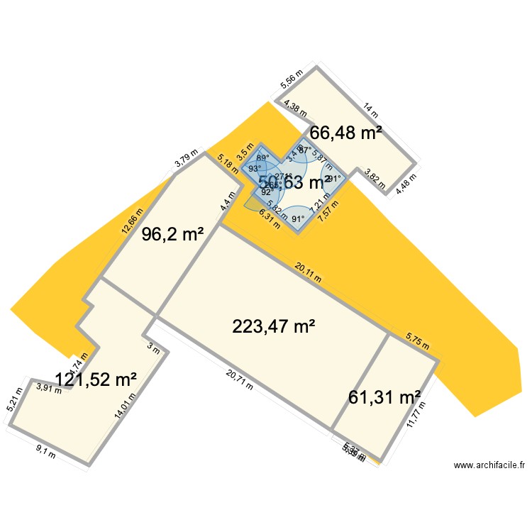 cadastre. Plan de 6 pièces et 620 m2