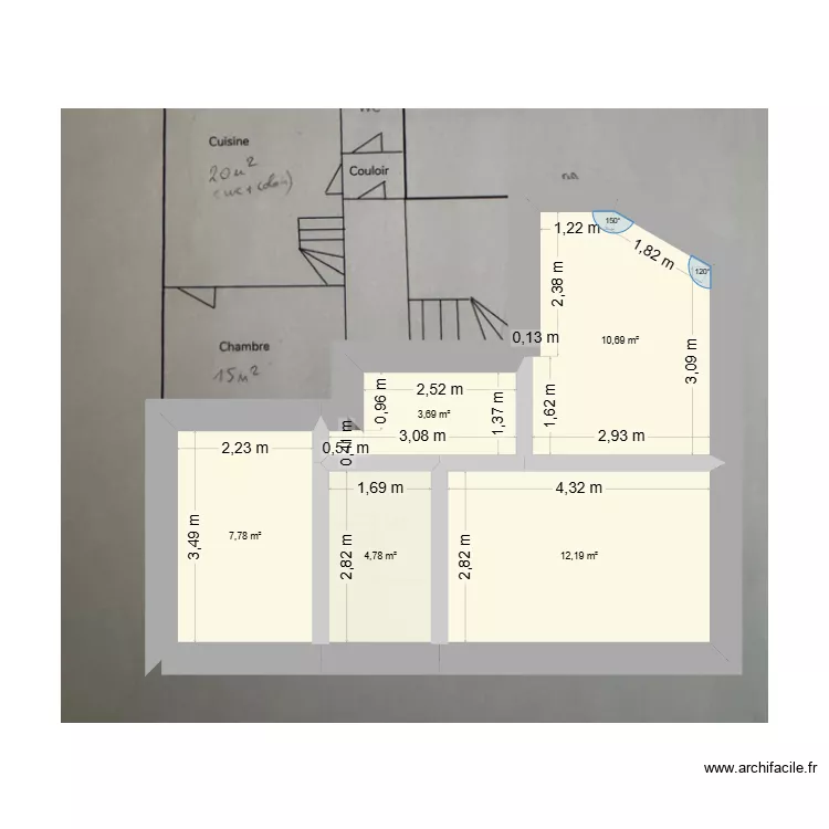 Duplex R+1. Plan de 5  et 39 m²
