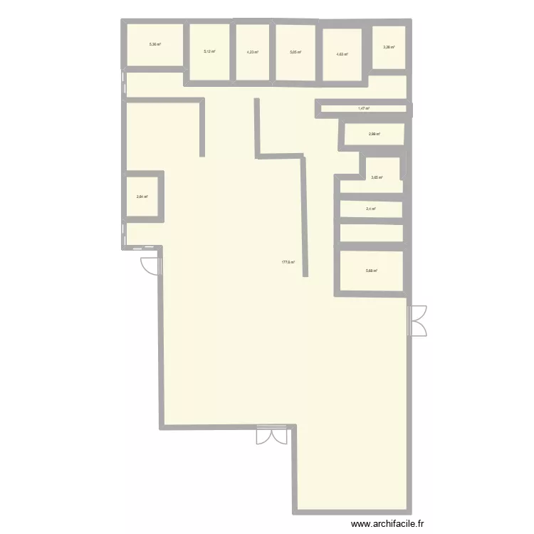 kfc. Plan de 13  et 263 m²