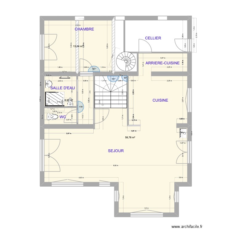 Rez de chaussée maxbis. Plan de 3 pièces et 81 m2