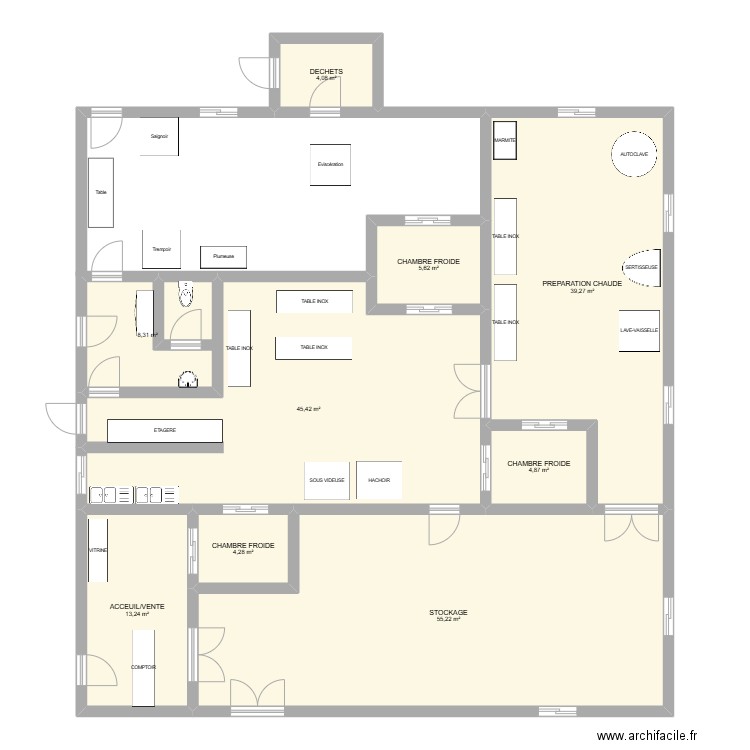 conserverie à la ferme. Plan de 9 pièces et 180 m2