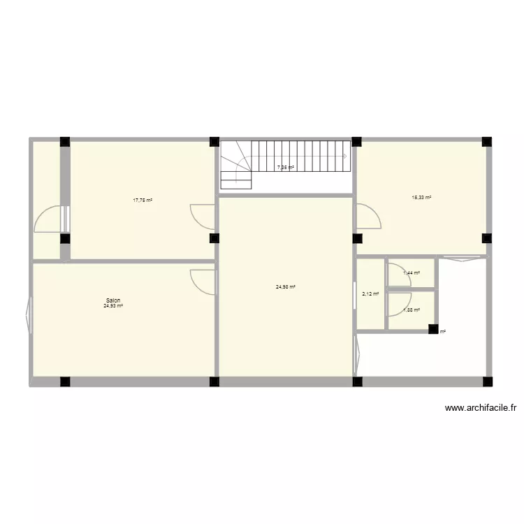 sss. Plan de 9 pièces et 105 m²