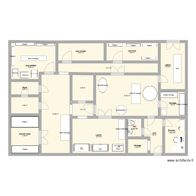 fromagerie. Plan de 18 pièces et 182 m2