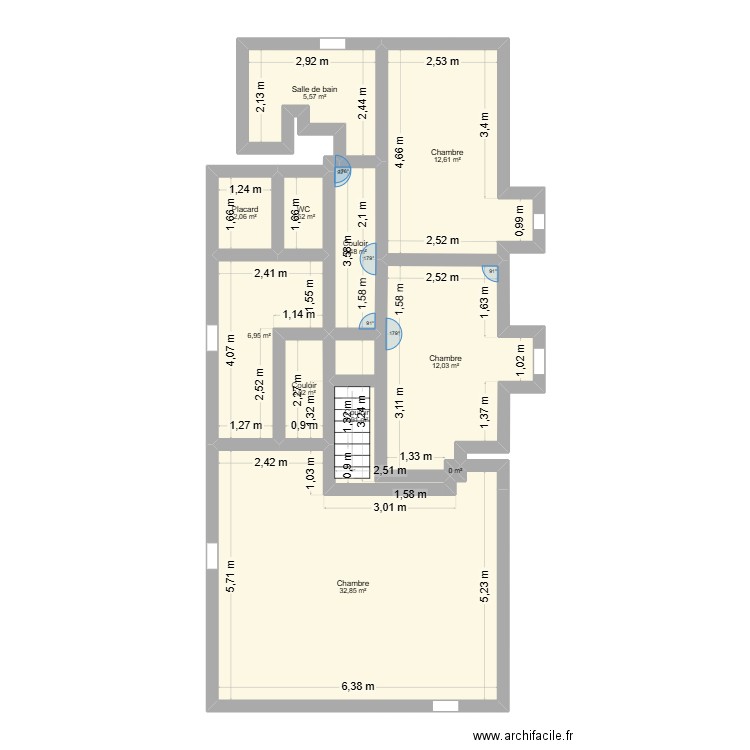 amenagement V1. Plan de 11 pièces et 82 m2