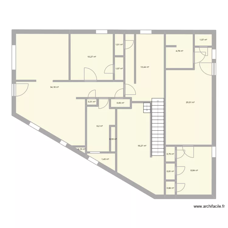 Sainte-anne. Plan de 35 Pièces et 384 m² Sainte-anne. Plan de 35 Pièces et 384 m²