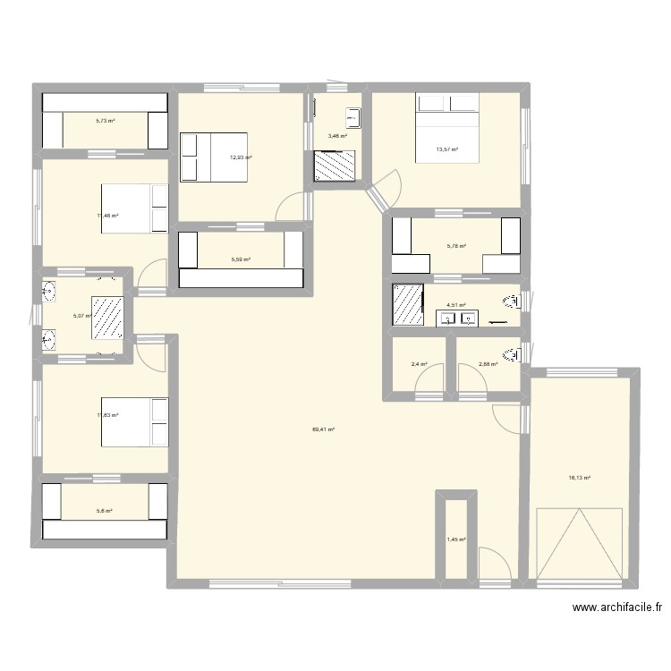 maison 165 m2. Plan de 0 pièce et 0 m2