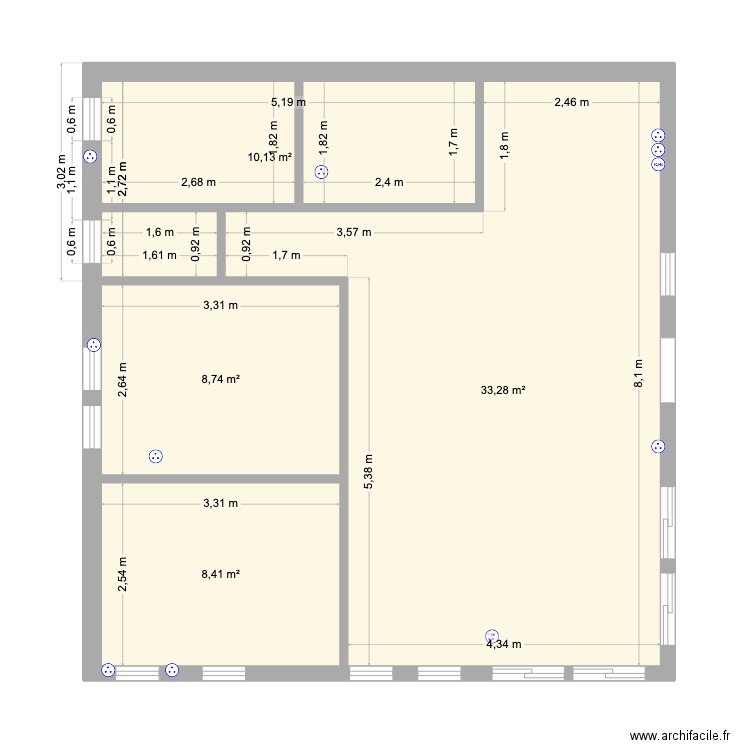 Sous sol sur pilotis. Plan de 4 pièces et 61 m2
