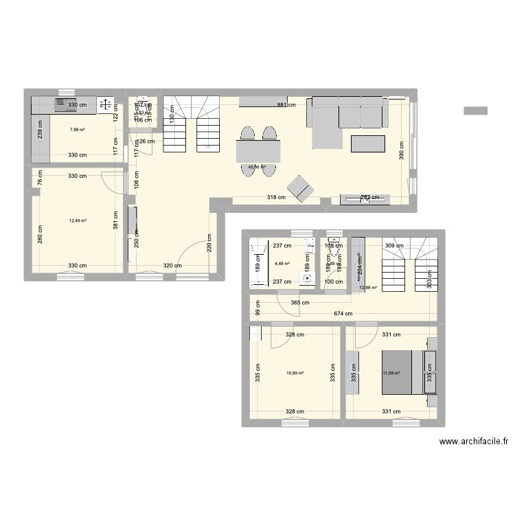 Maison Meuble. Plan de 9 pièces et 108 m2