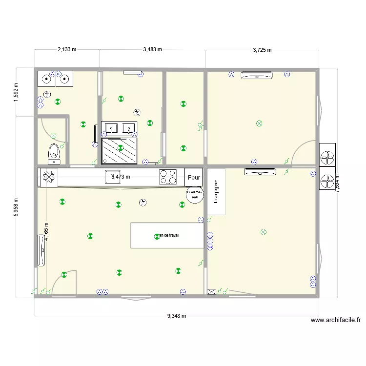 Le Voltaire RDC. Plan de 6  et 65 m²