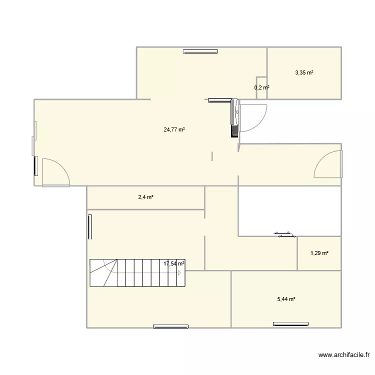 Pesquiers. Plan de 7 pièces et 55 m²