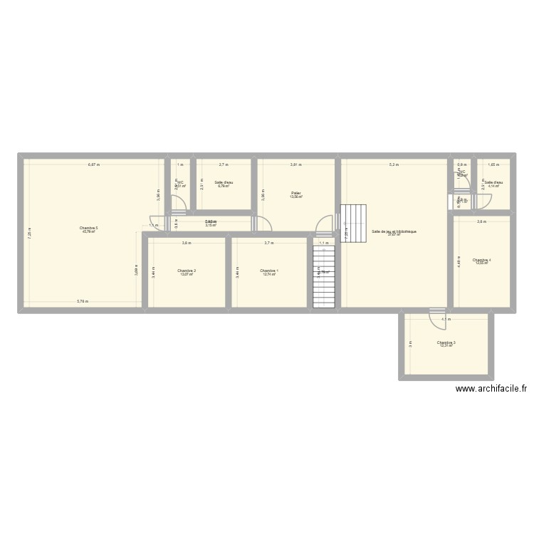 Etage. Plan de 14 pièces et 170 m2