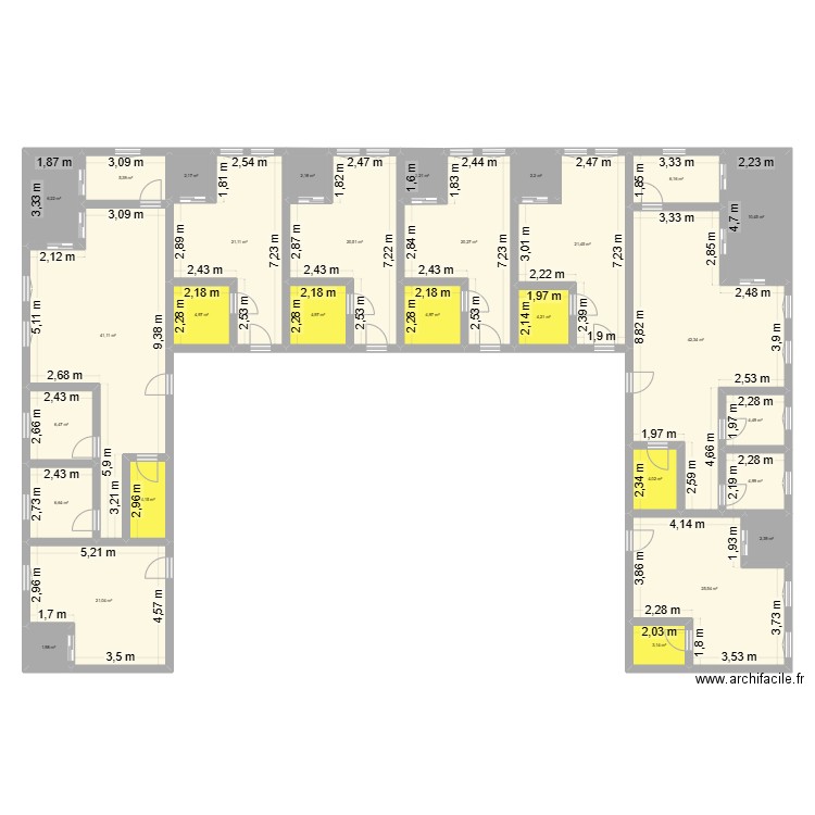 Plan école. Plan de 29 pièces et 308 m2