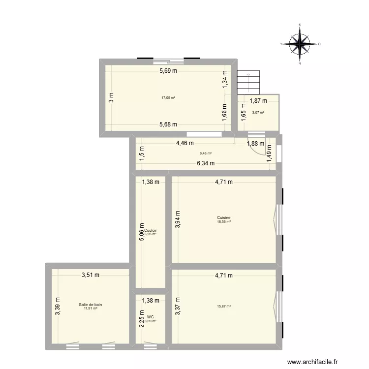 RDC. Plan de 8 pièces et 86 m²