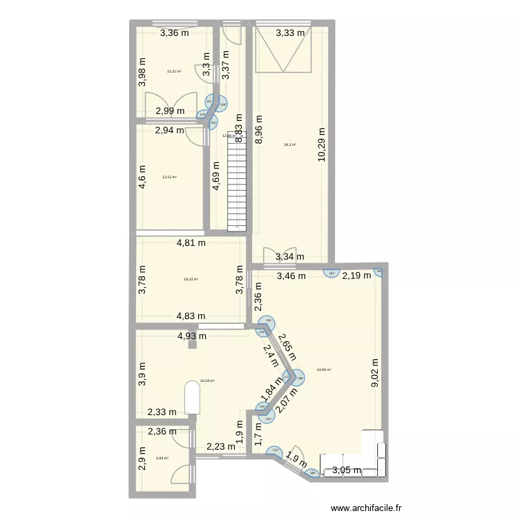 St Joseph 2. Plan de 8  et 169 m²