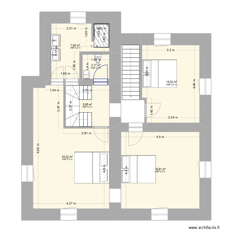 SDB haut. Plan de 6 pièces et 74 m2