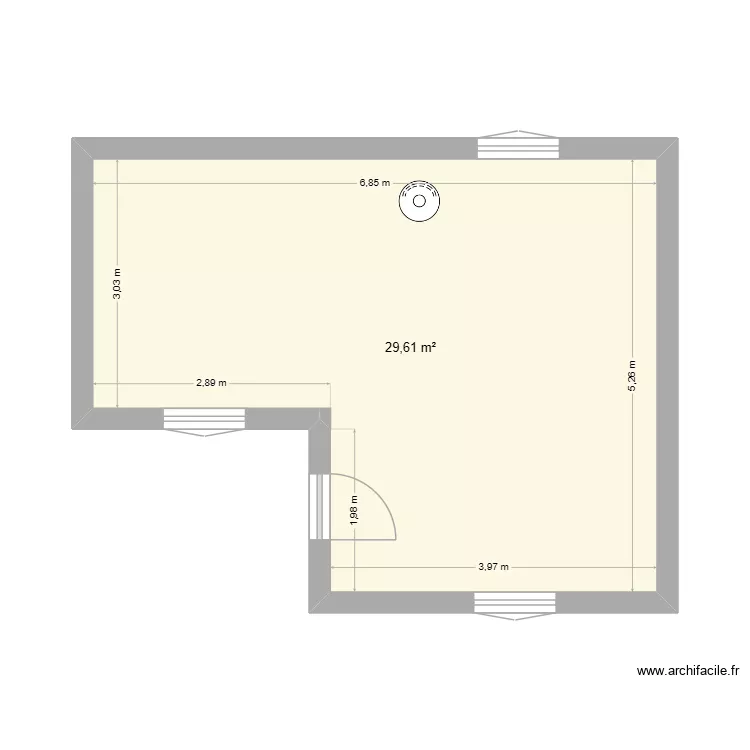 fuste simple. Plan de 1 pièce et 30 m²