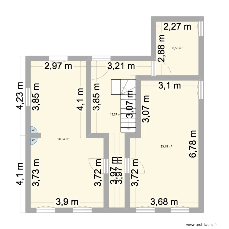 Maison. Plan de 4 pièces et 70 m2