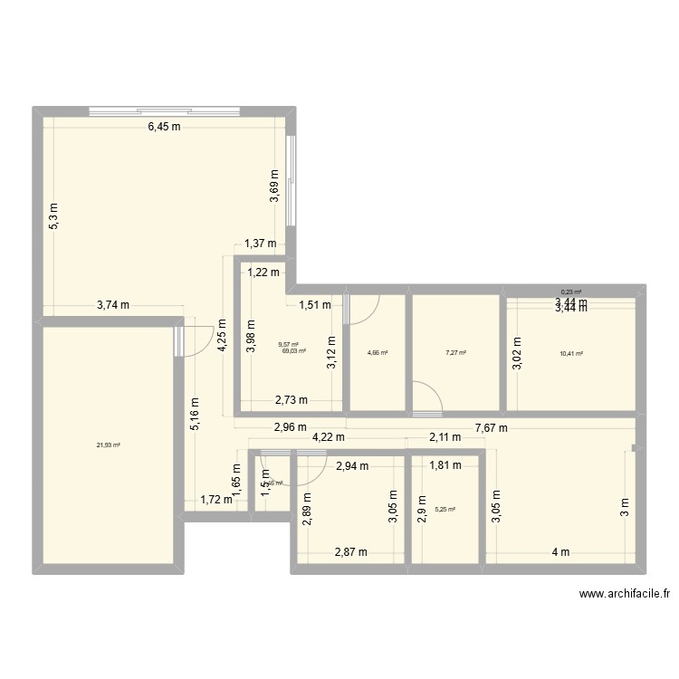 CATPATPROJECT. Plan de 9 pièces et 130 m2