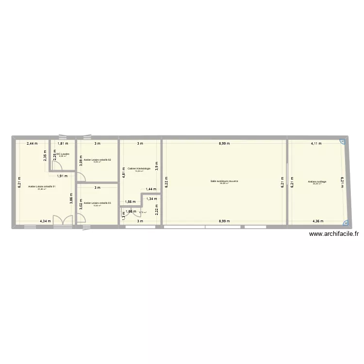 batiment. Plan de 8  et 145 m²