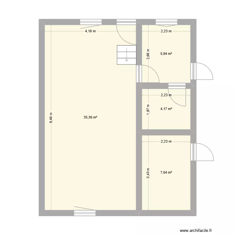 Bas actuel Alex Crusnes. Plan de 