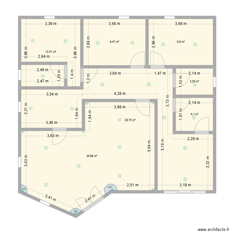 Anjouan. Plan de 7 pièces et 104 m2