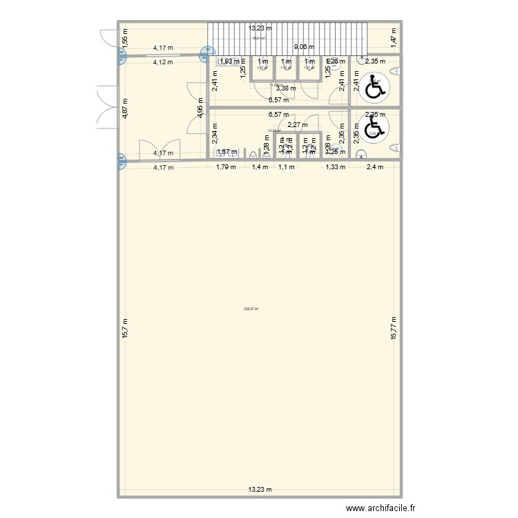 wc familial. Plan de 11 pièces et 289 m2